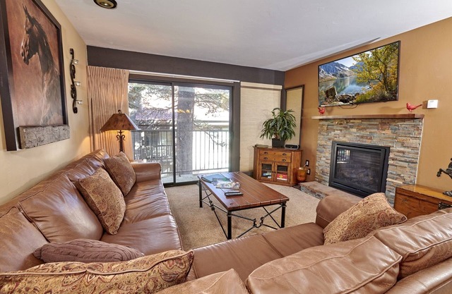 St Anton Condos #27 (1-Bedroom) with Pool by RedAwning