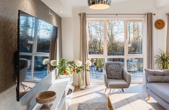 St Helens - Lodge - sleeps 4 - Pets Allowed - Pool