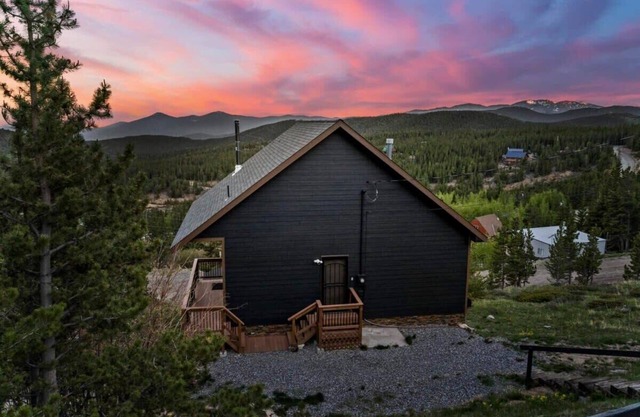 St. Mary's Glacier Retreat w/Hot Tub & Views