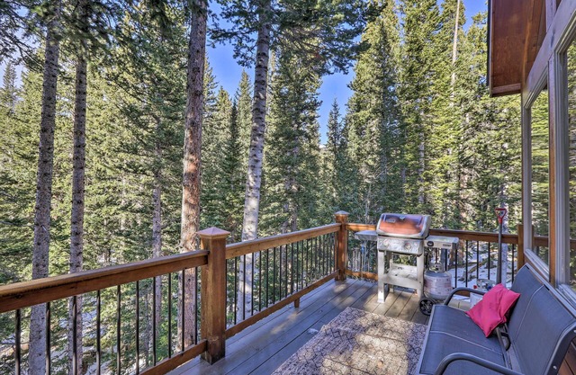 St Mary's Lakefront Cabin w/ Deck & Wood Stove!