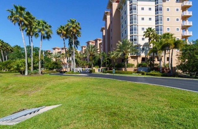 St. Pete - Grande Verandahs - 3 BR/2 Bath Condo (90 Day Minimum)