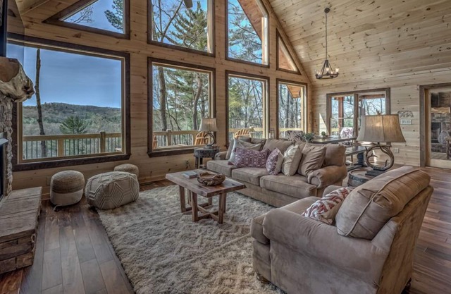 St Ridges - Pet Friendly | Mountain Views | Hot Tub | Pool Table | Shuffleboard