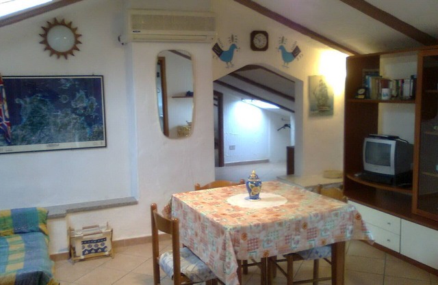 Santa Teresa Gallura (OT) - Sardinien - mit automatisiertem Parkplatz