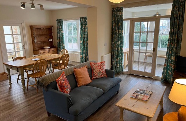 Stable Cottage at Yearle House
