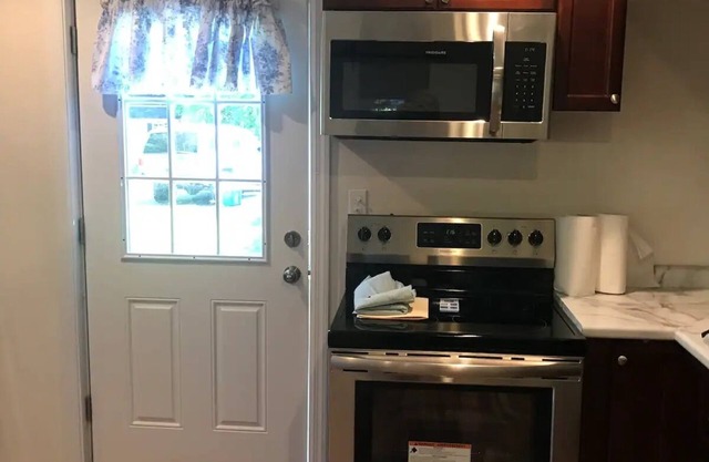 Stamford CT Guest Suite. Spacious, private home for visiting family & friends