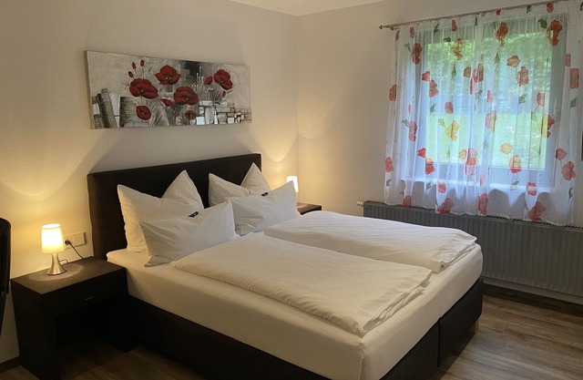 Doppelzimmer Standard, 22qm, EG, eigenes Badezimmer, Gartenblick