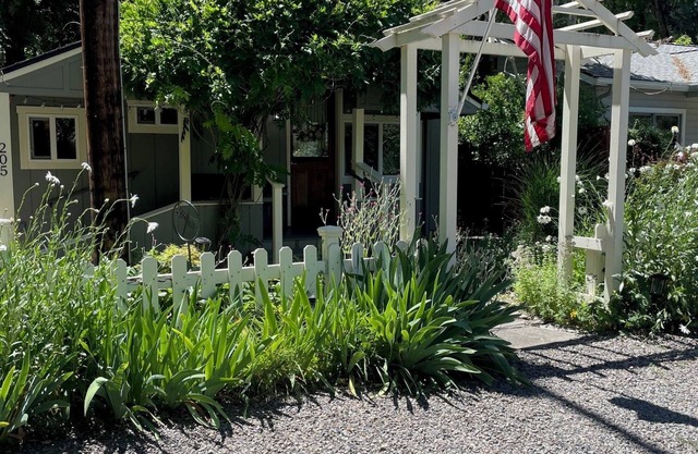 Standish Cottage ist Creekside