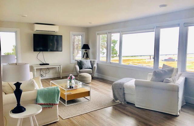 Stanhope Renovated 3bdrm Waterfront Home - Buchung Winter oder Sommer 2020!