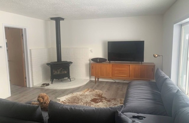 Charming 2-bedroom house in the center of Stanley