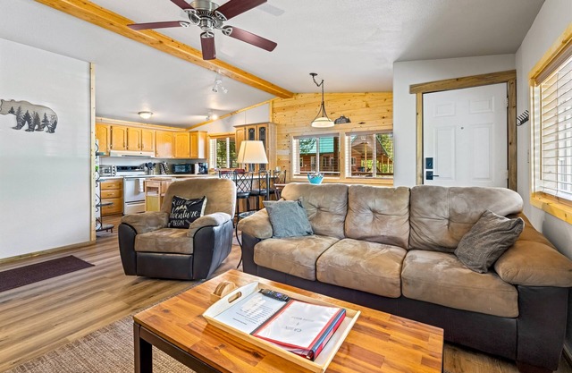 Stanley Stays - The Ponderosa Pine Cabin