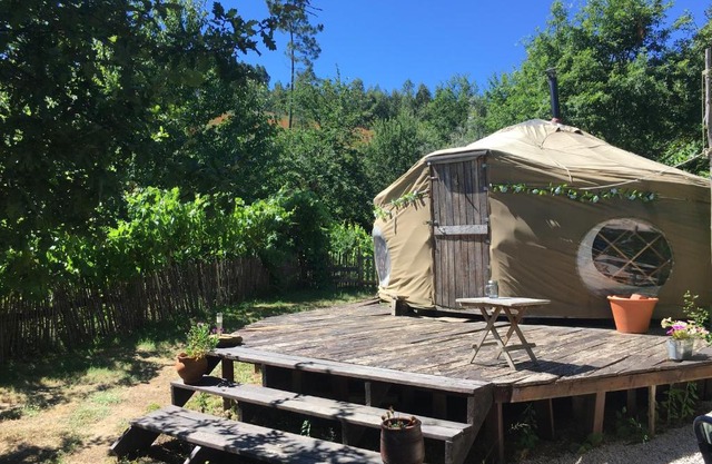 Star Gazing Luxury Yurt RIVER VIEWS, off grid Dragonfly Valley