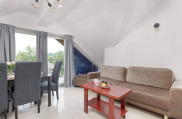 Stara Polana | Moderne Wohnung | Pool