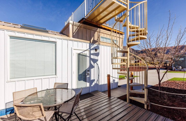 Starboard Tiny Home S
