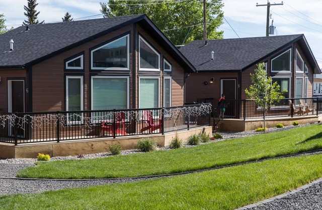 Stardust Inn and Chalets