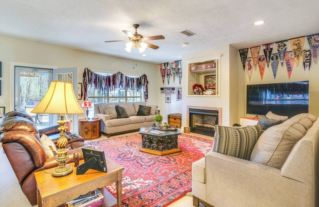 Starkville Vacation Rental ~ 2 Mi to MSU!