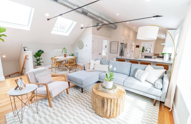 Starlight: Gorgeous 2-bedroom, Skylights, Close to Yale & Downtown New Haven