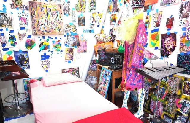 Starry Art room Artistic Apartment with AC, WiFi in awesome West New York