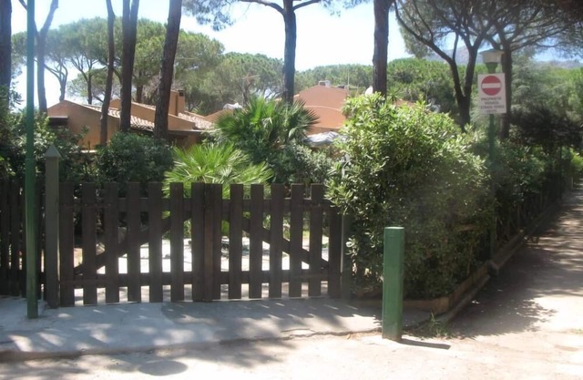 STATELY VILLA S. MARGHERITA DI PULA TWO STEPS FROM THE SEA