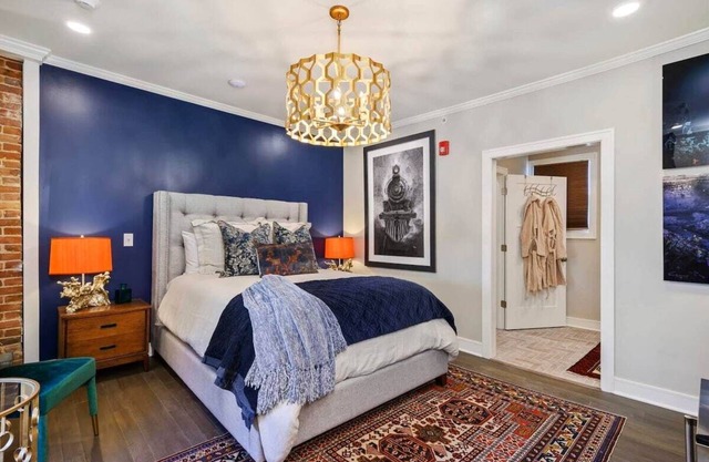 Stay and Relax in the Heart of Parkville|Wifi|Eats
