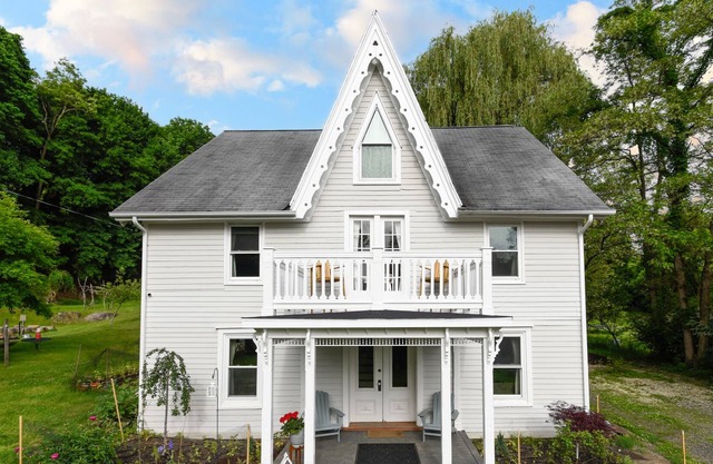 Übernachten Sie im Sparrow House: einem gemütlichen Rückzugsort am Wasser im Hudson Valley