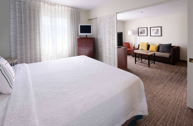 Stay Close to the Job – Construction Stays Near Major Work Sites! Pool, Parking!