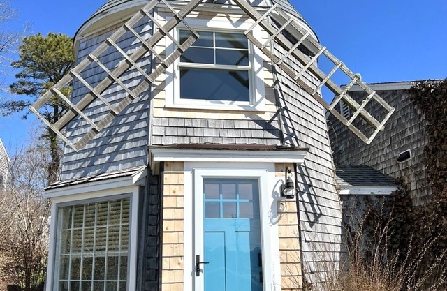 Stay in a Chatham Windmill! Beautiful Water View, Steps to Beach & Main Street