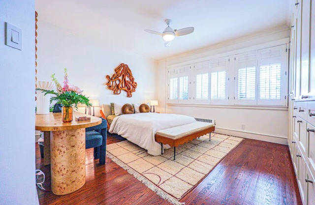 Stay in iconic historical 2 BD/1 BA flat in the heart of San Francisco