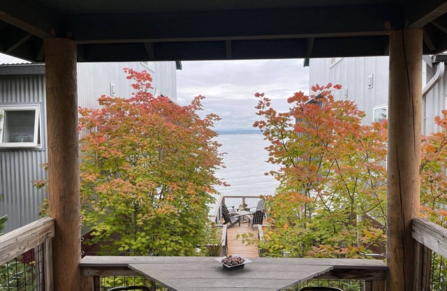 Stay Inn LANGLEY on WHIDBEY ISLAND BEAT THE WINTER BLUES ENJOY 2ND NIGHT ON US!!
