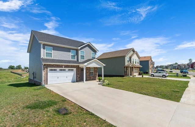 Brand New home, New furniture&gadget, super clean. Located near City Speedway!