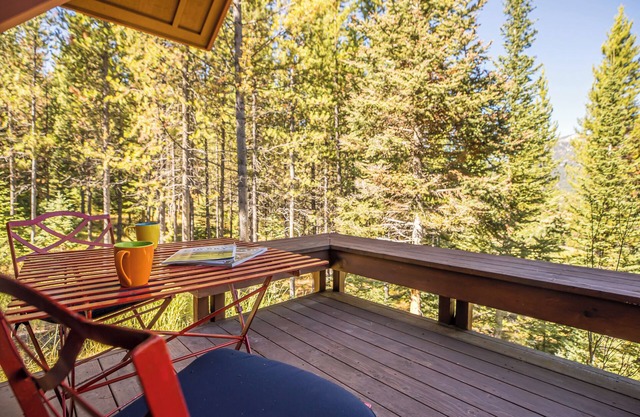 Stay Montana | Huckleberry Cottage - Sleeps 5