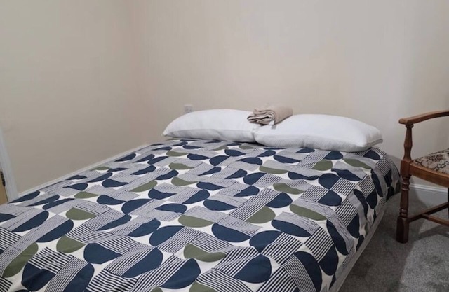 Stay Near Colchester twn centre2