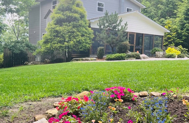 Stay on a WATERFALL! 13 Acres, Huge Deck, Bluffs, and Views You’ll Never Forget!