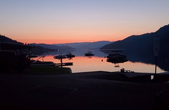 Stay on beautiful Kalamalka Lake at Klub Kal Resort.