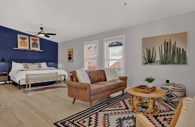 STAY ON MAIN! St Studio Apt W/ Kitchen