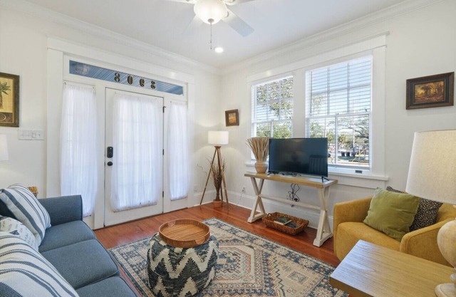 Charming Mid City Home Overlooking Canal St!
