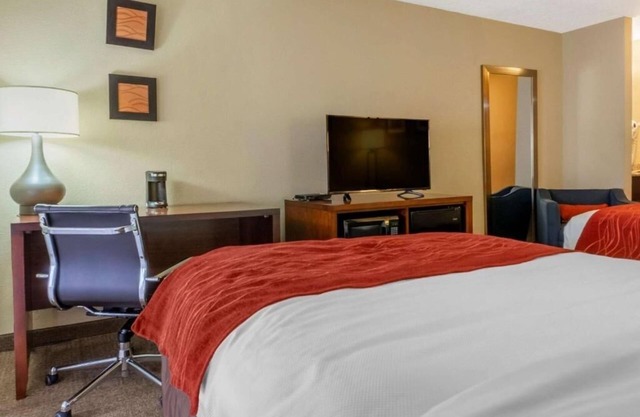 Stay Steps from the Airport with Easy Access to UNM and Downtown ABQ - 2 Units