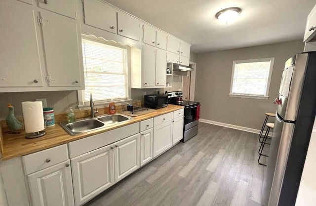 Stay @ The Springhill- Remodeled - 15 Minutes to DT