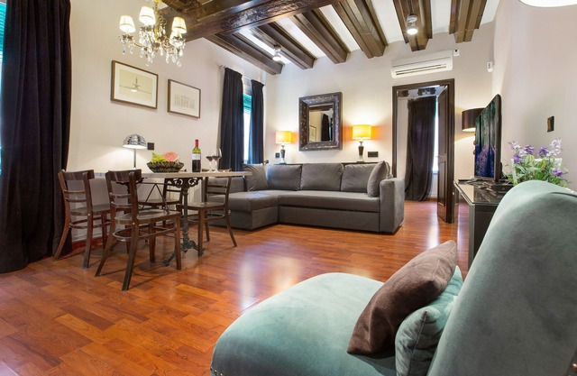 Authentic apartment in BCN old town
