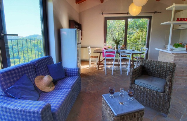 Attraktive Ferienwohnung in Assisi mit Schwimmbad