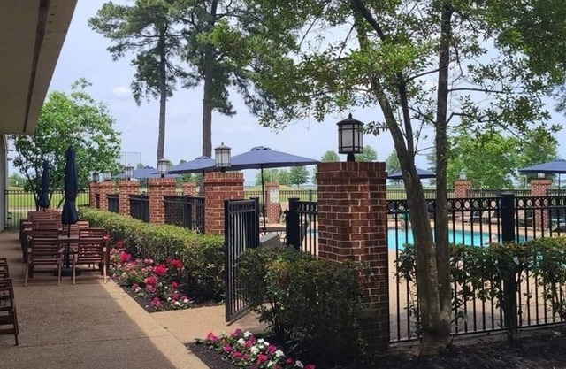 Stay with us for a warm southern hospitality. Free homecooked buffet Breakfast.