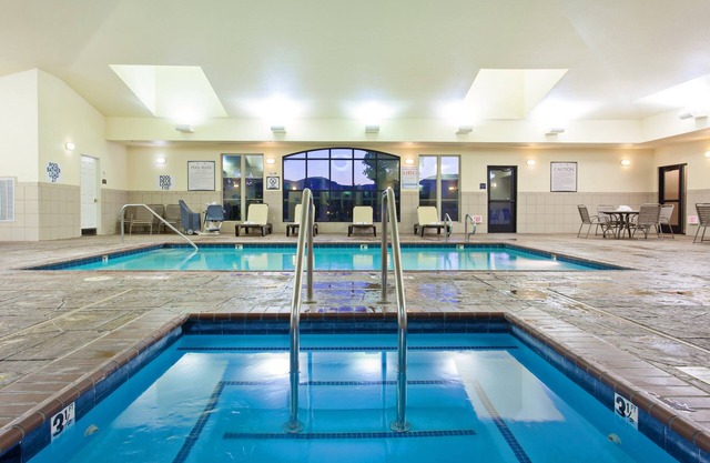 Barrierefreies Studio | Beheizter Außenpool, Whirlpool + Zugang zum Fitnesscenter