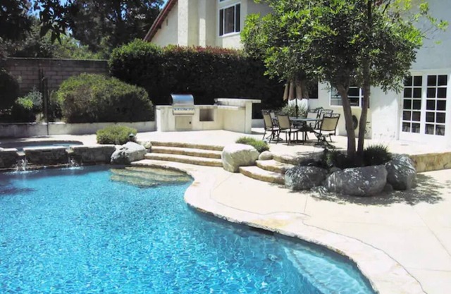Staycation Home private pool - close to Malibu Beach