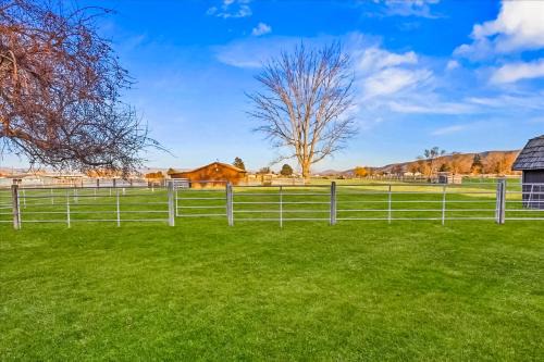 Staying in Yakama Valley