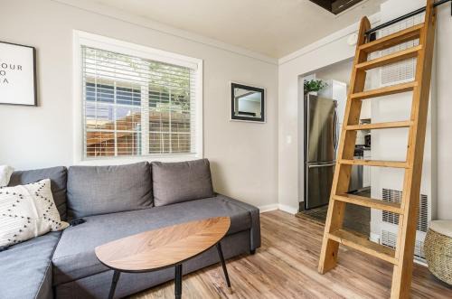 #StayInMyDistrict Hyde Park Bungalow