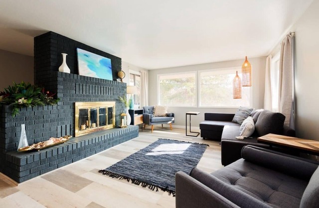 #StayInMyDistrict Northend Furnished Monthly
