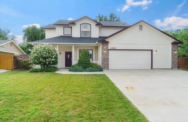 #StayInMyDistrict Spacious & Updated in Eagle
