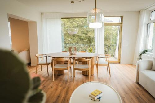 Staylight Penthouse am Französischen Garten - Zu Fuß 5 Min zur Altstadt, mit Parkplatz