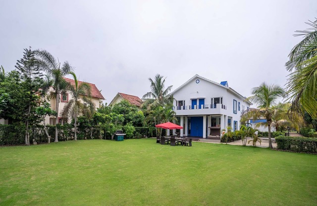 StayVista at Timeless Elegance w/ Pool, BBQ, Wi-Fi