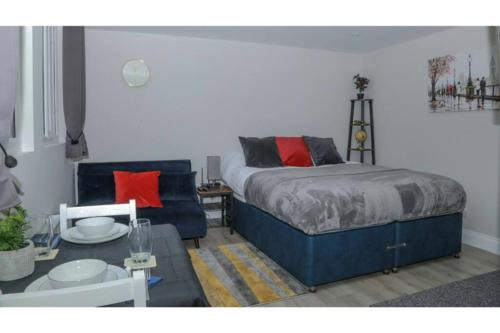 StayZo - Crofton Park - Central London refurbished Studio