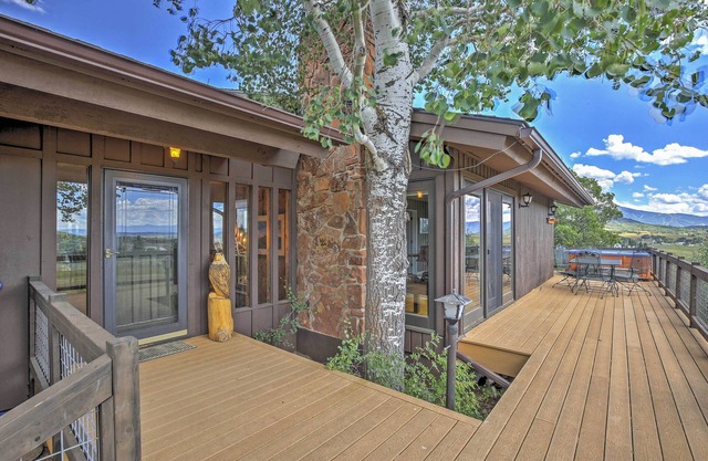 Private Steamboat Springs Home mit Whirlpool und Bergblick